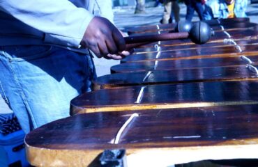 Play marimba